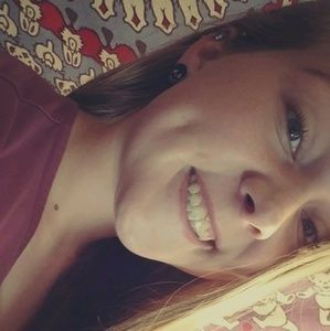 Meet your Posher, Alexandra